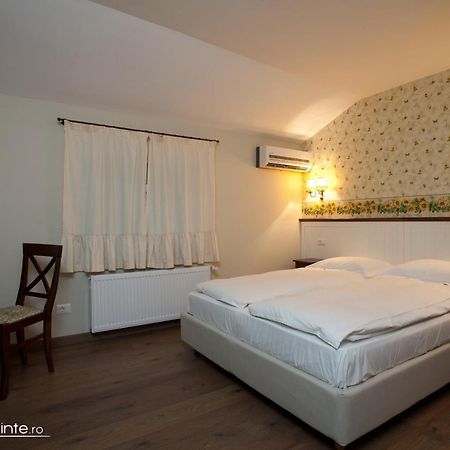 Hotel Piazzetta Bacău Habitación foto